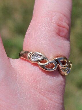 10K Yellow Gold Open Hole Teardrop Style Link Diamond Band Ring Size 6.5
